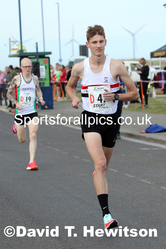 Senior mens 6 stage relay, 2021 Northern 6 and 4 Stage and Young Athletes Road Relays, Redcar. Photo: David T. Hewitson/Sports for All Pics
